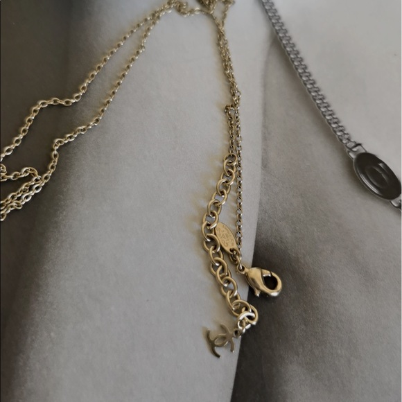 Authentic Chanel Necklace Pink New - Picture 3 of 3